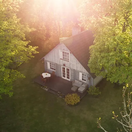 Vanatuuliku Log House With Sauna Дом отдыха Rannakula (Saaremaa)